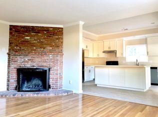 22723 Hatteras St, Woodland Hills, CA 91367