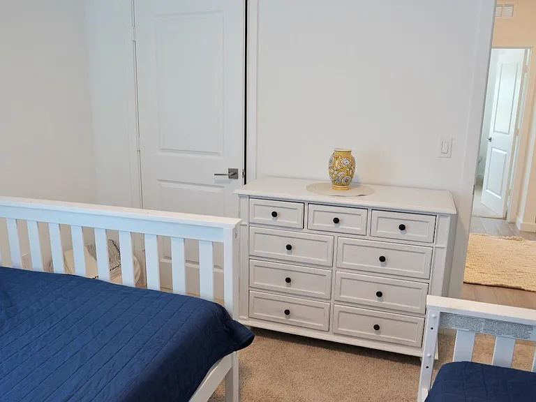 1753 NE White Pine Ter — Photo 37