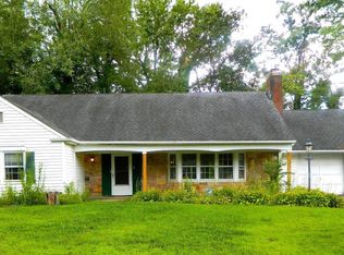 70 Crestview Dr, Willingboro, NJ 08046