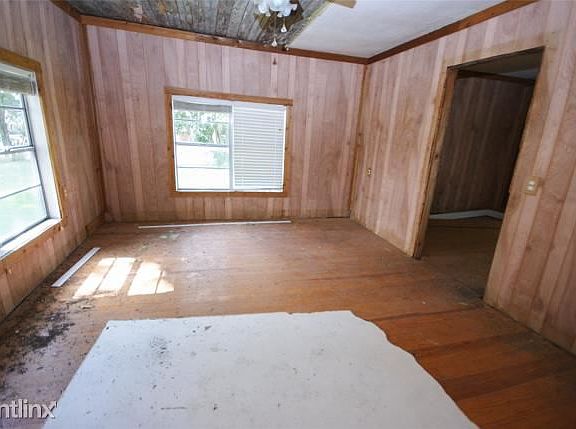 4th image of 806 W South St #2