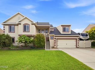 1681 Farm Meadow Rd, Farmington, UT 84025