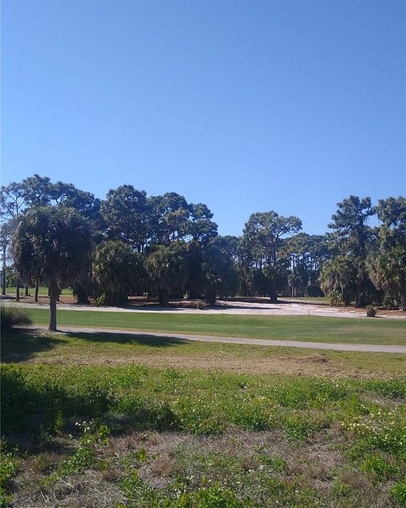 2nd image of 22 Clubhouse Ct