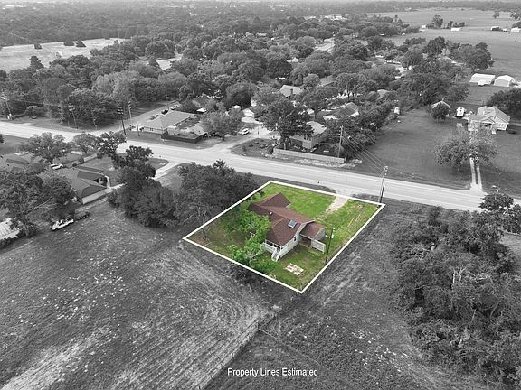 3rd image of 1532 Highway 159 W