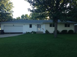 2604 O'Flannagan St, Grand Island, NE 68803