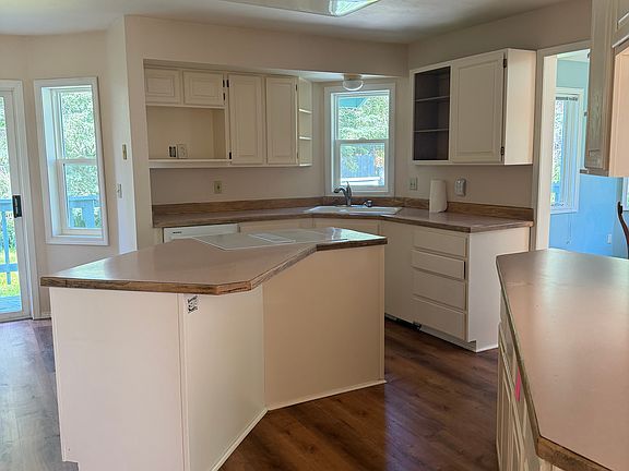 5th image of 10520 Constitution Cir