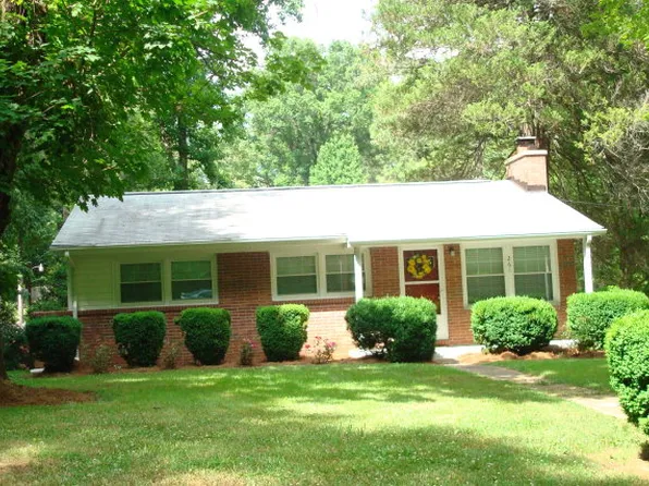 11 Warren Rd, Bassett, VA 24055