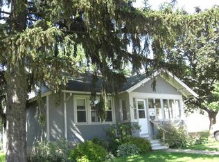 210 W Hitt St, Mount Morris, IL 61054