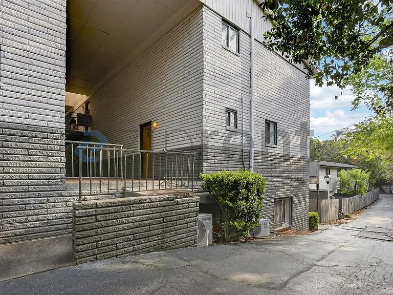 3501 Roswell Rd NE #206 — Photo 33