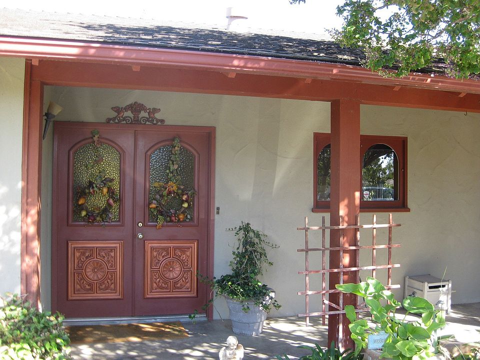 Double door entry