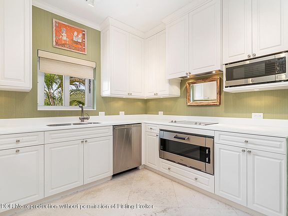 5th image of 429 Australian Ave #110