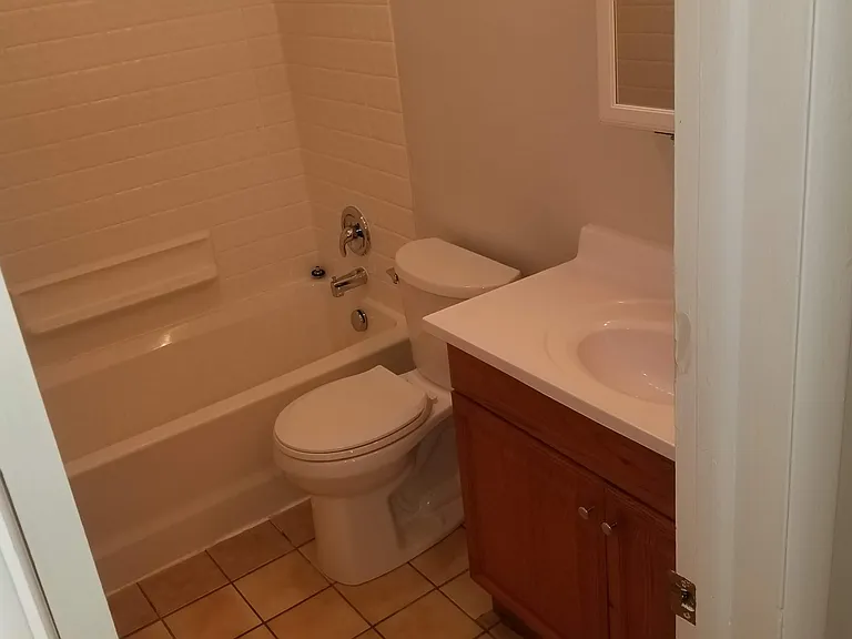 220 E. Lane Ave. — Photo 53