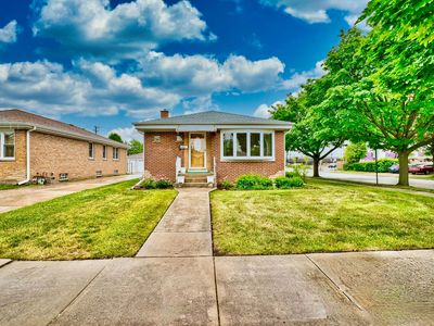 8901 Sayre Ave, Morton Grove, IL, 60053