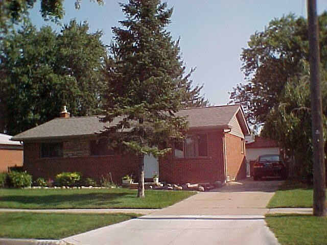 1st image of 23705 Glenbrook St