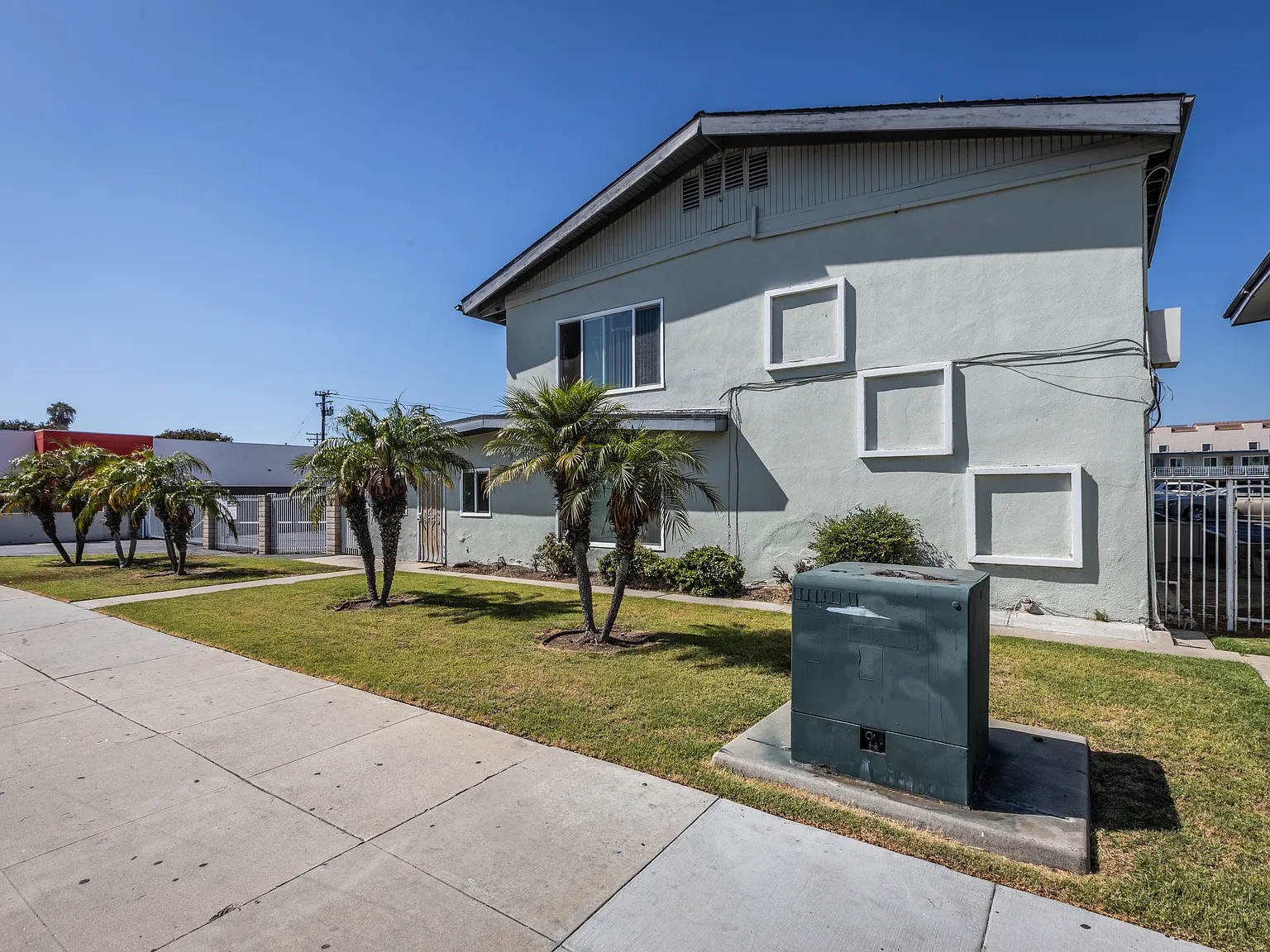 10015 Alondra Blvd — Photo 4
