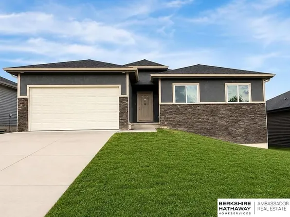 7613 S 34th St, Bellevue, NE 68147