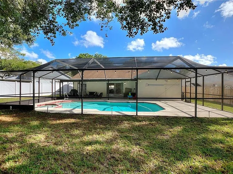3662 Chatham Dr — Photo 9