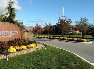 2 Admiralty Dr APT 11, Middletown, RI 02842