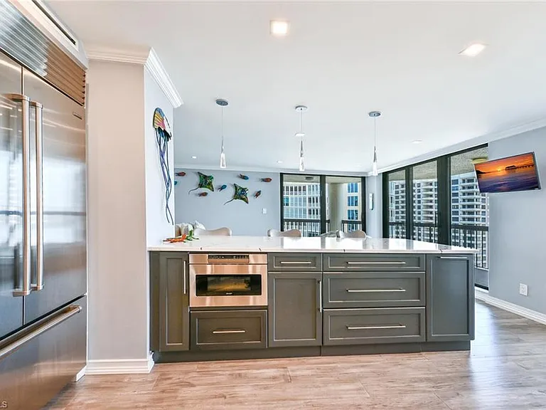 4551 Gulf Shore Blvd N #1406 — Photo 12