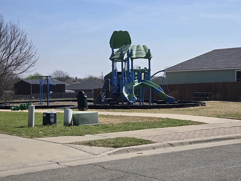 1119 Lonesome Oak Dr — Photo 33