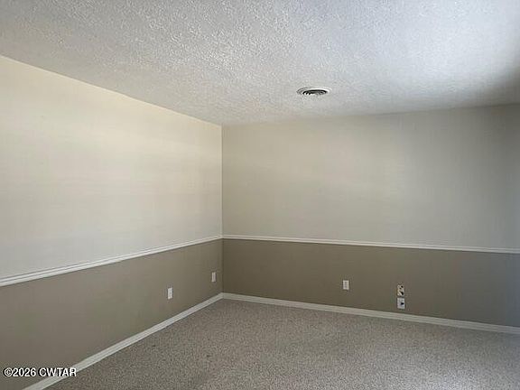 5th image of 1212 Eastview Dr