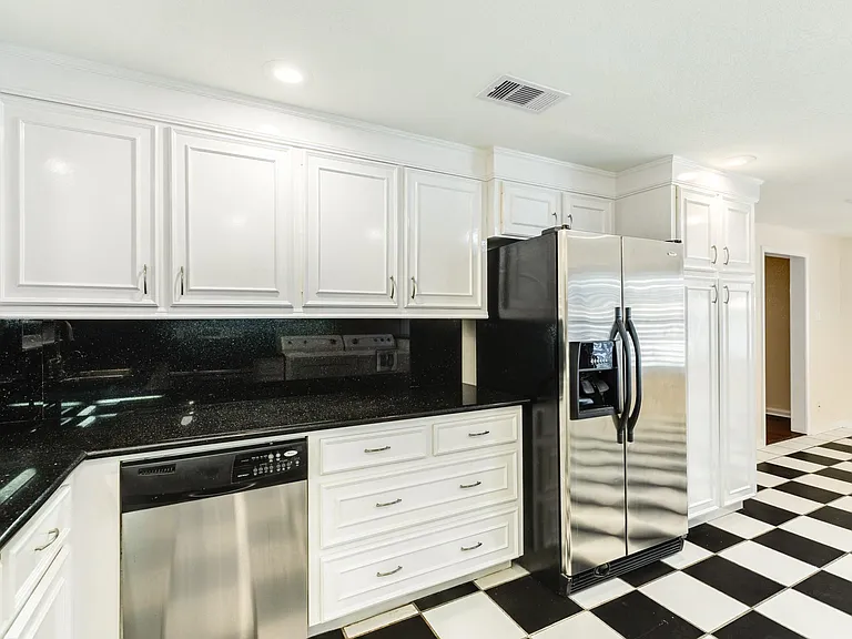 114 Tarpon Ave — Photo 18
