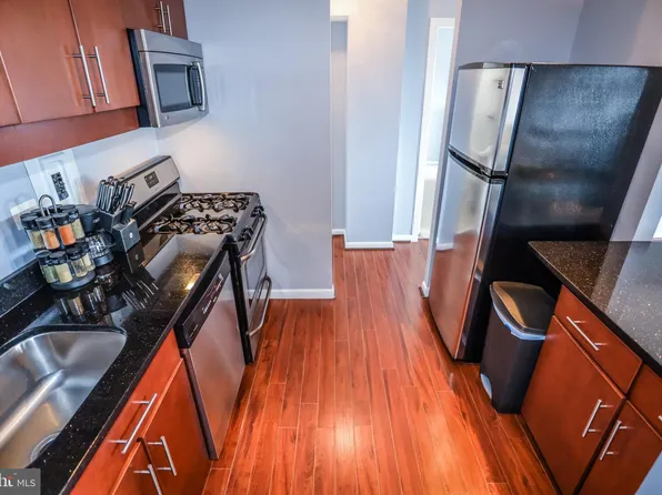 5340 Holmes Run Py Unit 919, Alexandria, VA 22304
