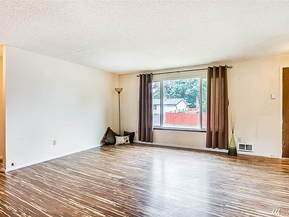 5th image of 3423 S 292nd St