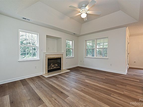 4th image of 152 Ashwood Ln