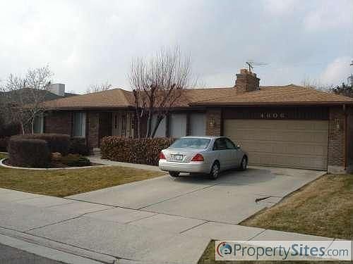 1st image of 4606 Driftwood Dr