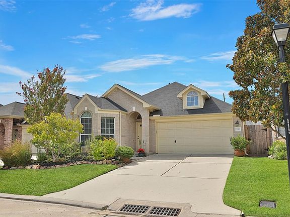 3rd image of 15963 Cottage Ivy Cir