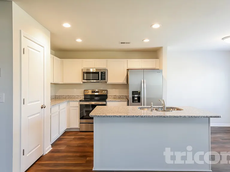 139 McMakin Dr — Photo 5