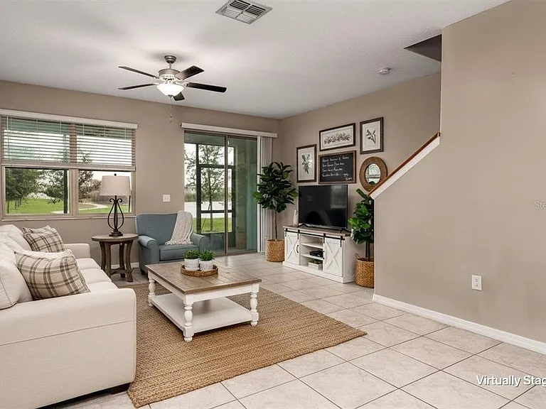 724 Royal Empress Dr — Photo 11
