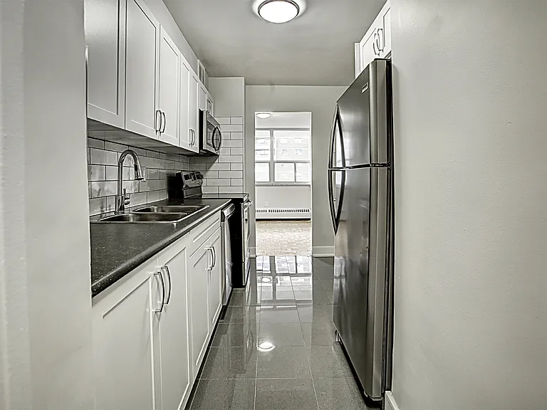 10 Yorkwoods Gate — Photo 3