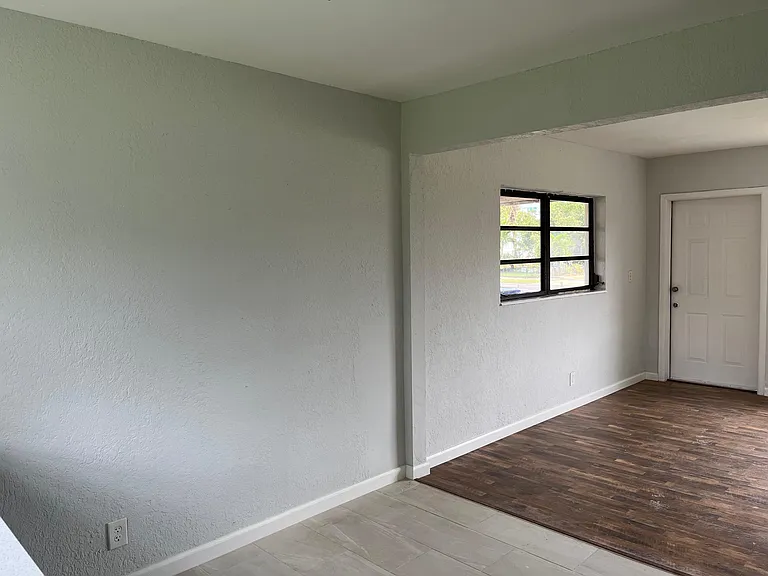 1327 SW 22nd Ave — Photo 9
