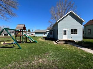 303 13th St NW, Devils Lake, ND 58301
