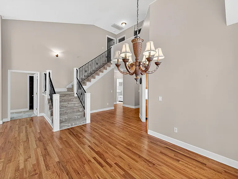 205 Club Villa Dr W — Photo 14