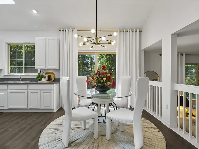 5849 Lafayette Ln — Photo 10
