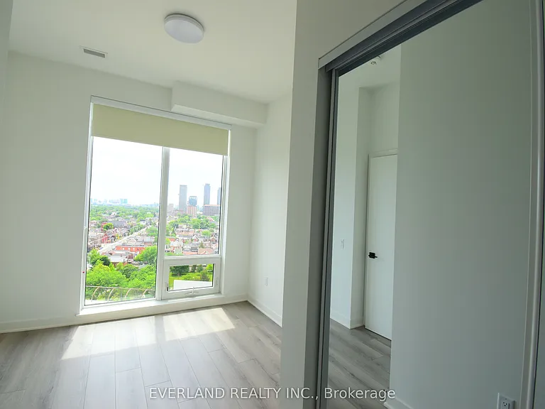 1185 Dupont St #1105 — Photo 16