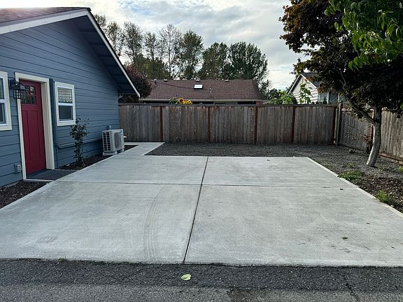 4th image of 1611 S Verde St #B