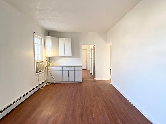 4th image of 8 Vermont St APT 1