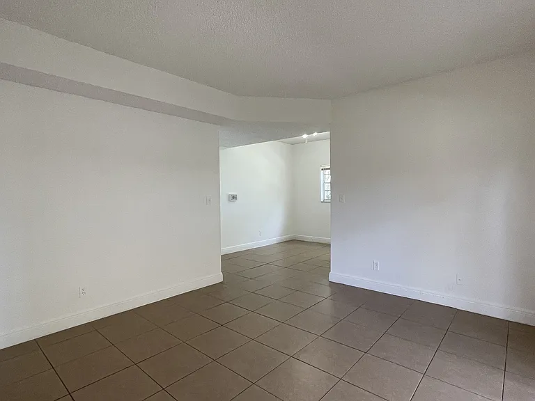 661 Cypress Lake Blvd #I20 — Photo 3