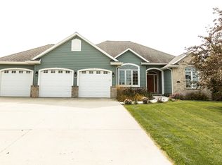 5441 Wind Dancer Ct, Sheboygan, WI 53081