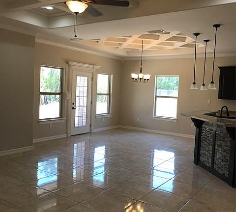 3rd image of 1018 Arroyo Cir