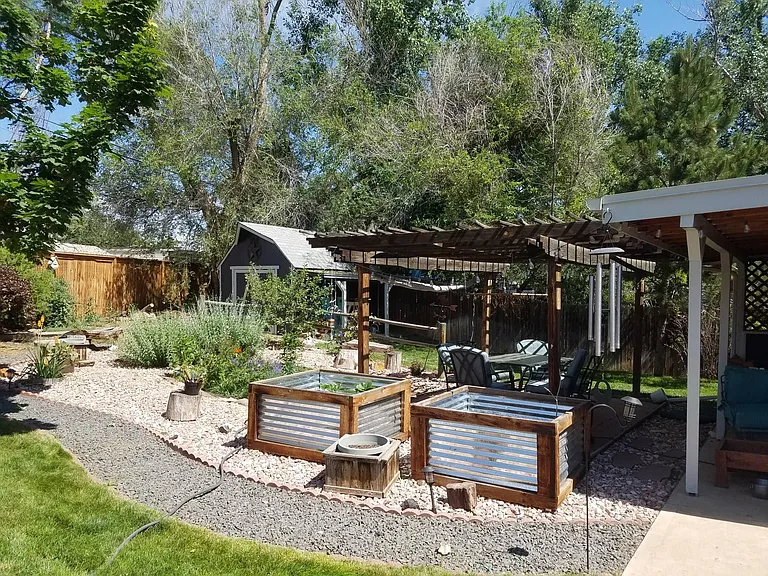 6527 Otis St — Photo 3