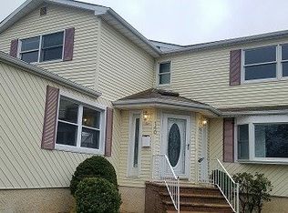 140 Amsterdam Ave, West Babylon, NY 11704