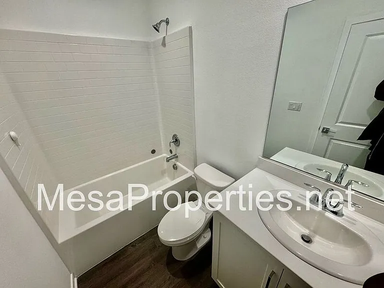 5229 Jarvis Ln — Photo 19