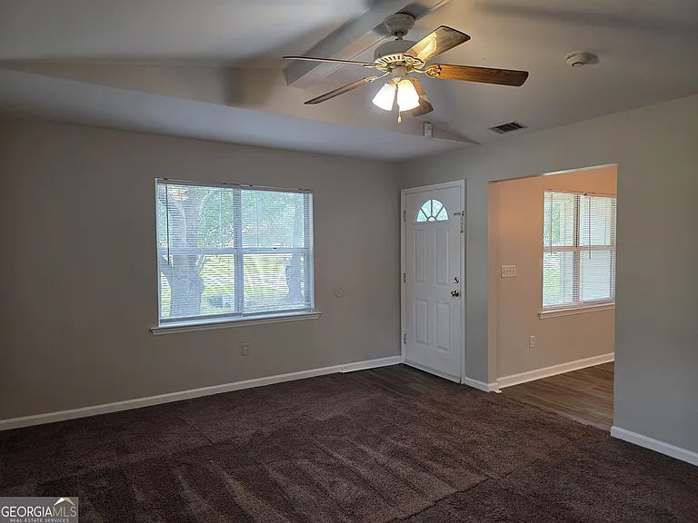 146 John Glenn Dr — Photo 3