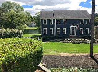 9603 Rolling Greens Dr, Pinckney, MI