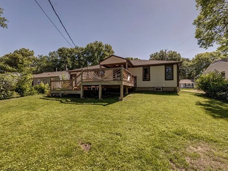 8400 Riggs St — Photo 30