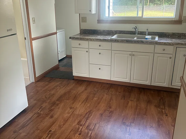 2130 Boda St — Photo 2